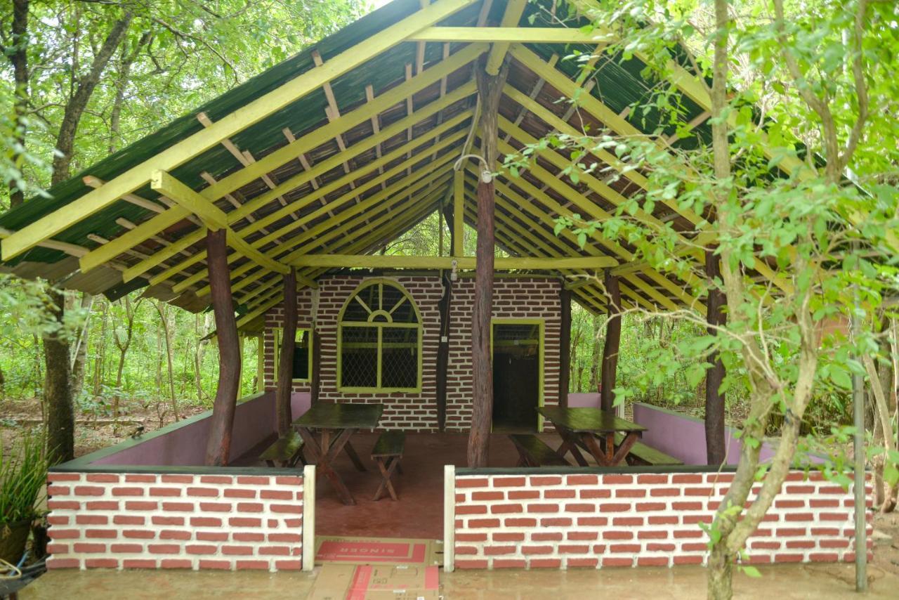Spice Village Hotel & Restaurant Habarana Exterior photo