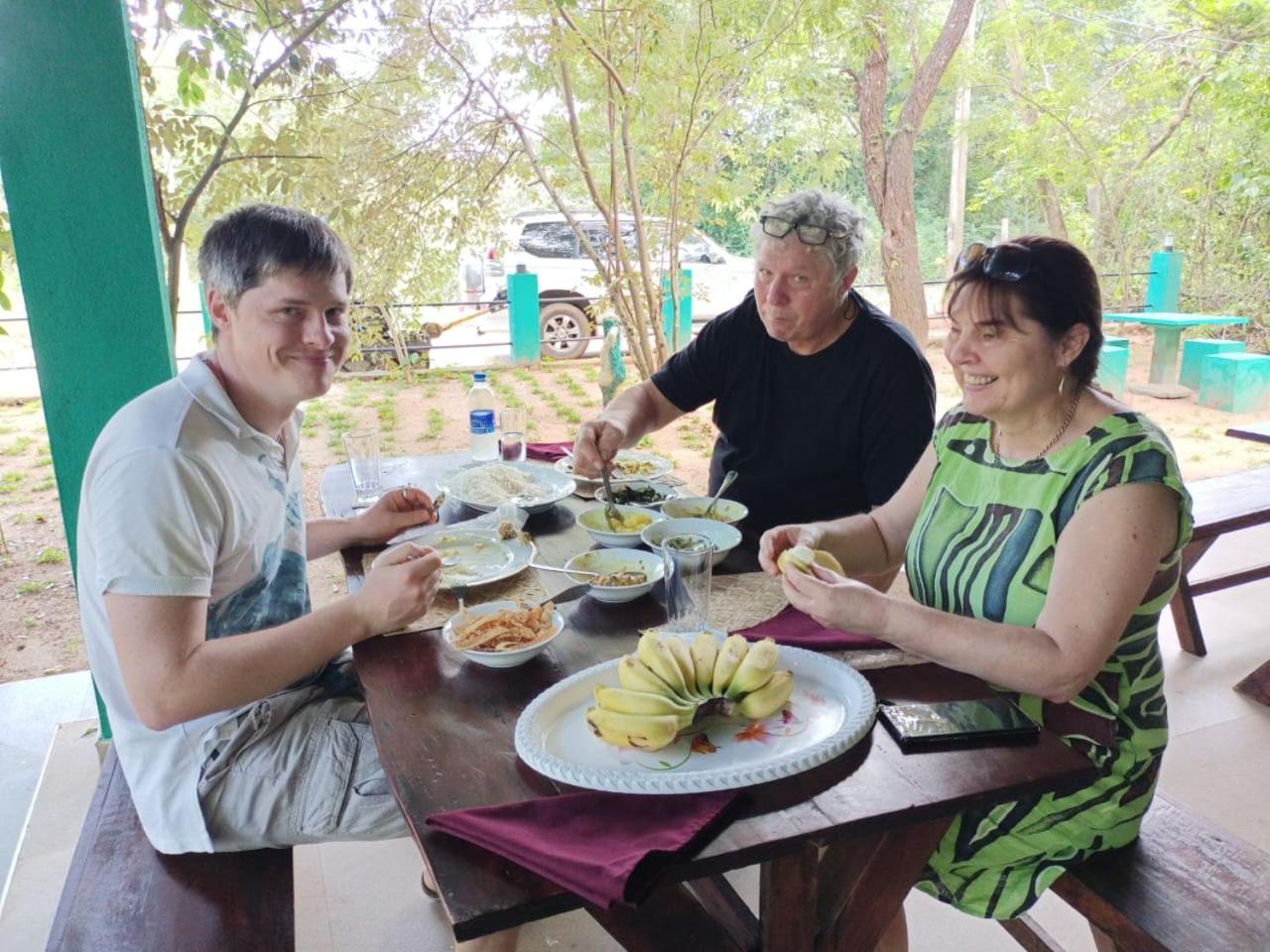 Spice Village Hotel & Restaurant Habarana Exterior photo
