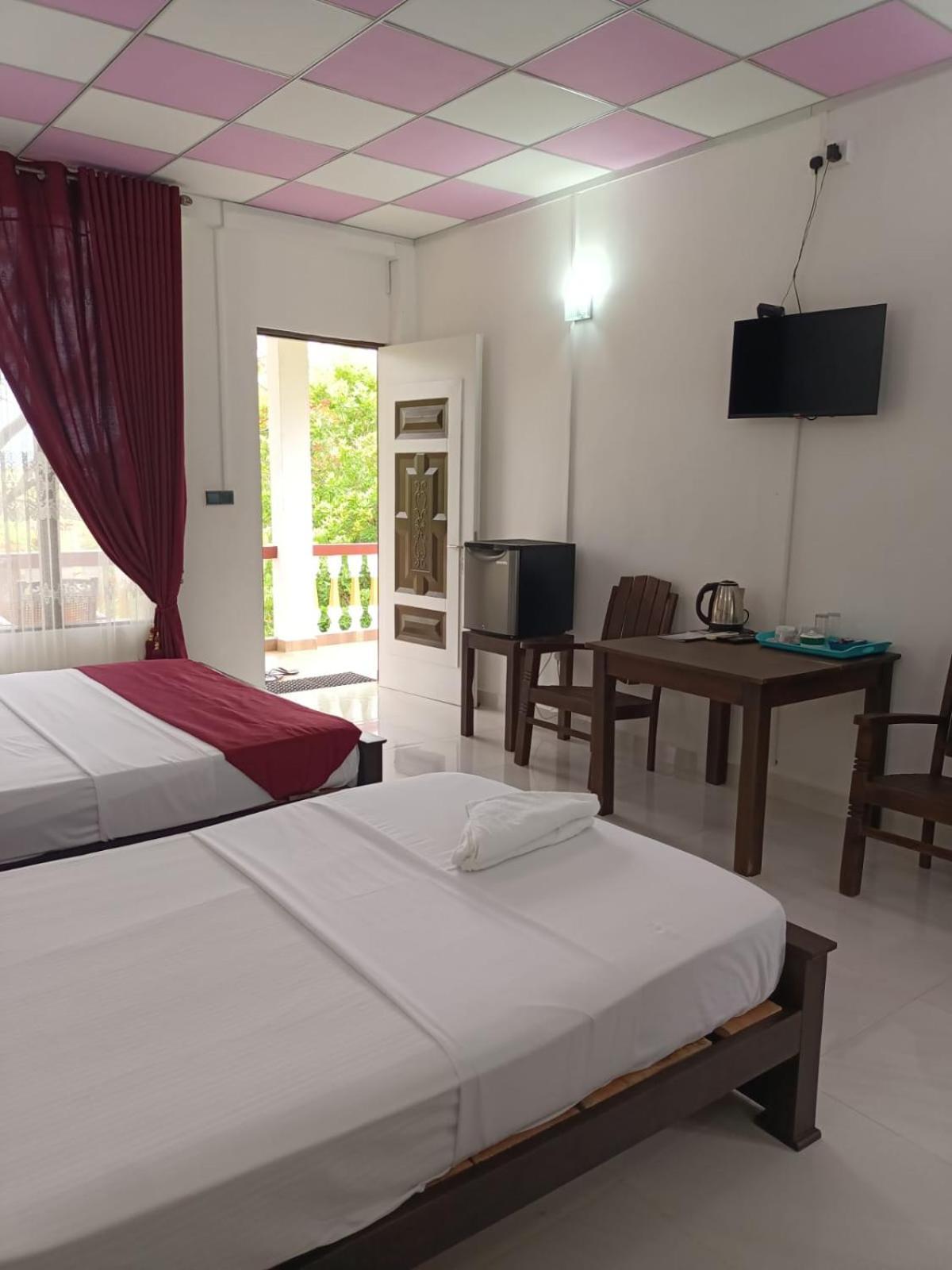 Spice Village Hotel & Restaurant Habarana Exterior photo